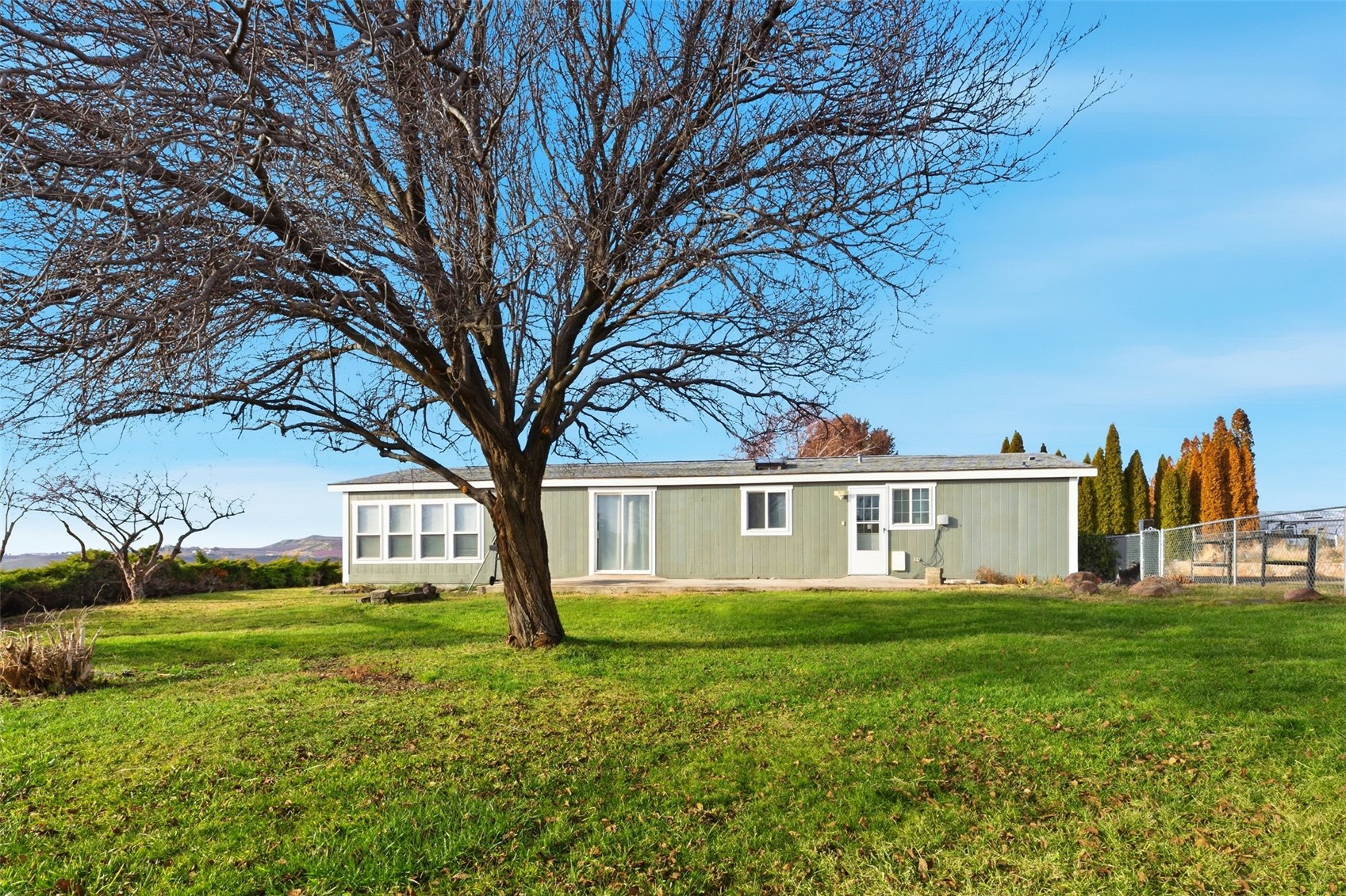 401 Clemans View Road Property Photo 7