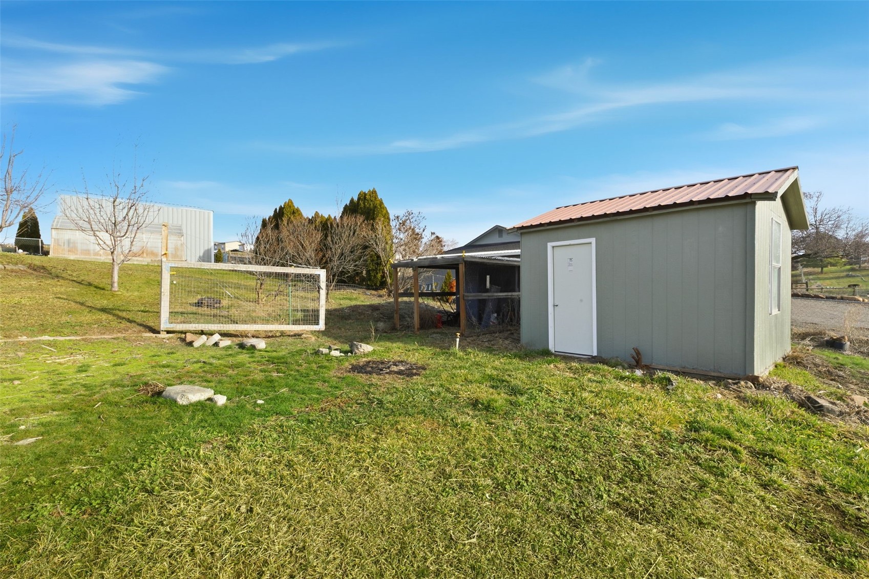 401 Clemans View Road Property Photo 8