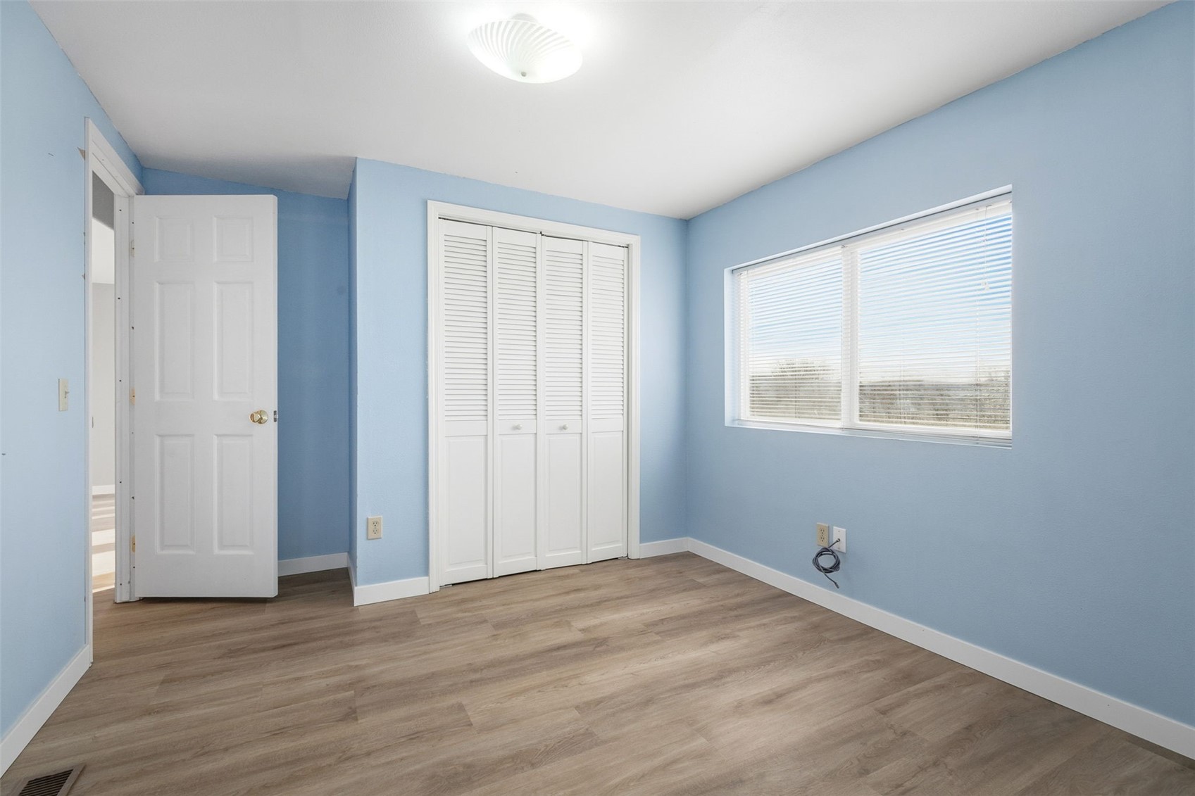 401 Clemans View Road Property Photo 26