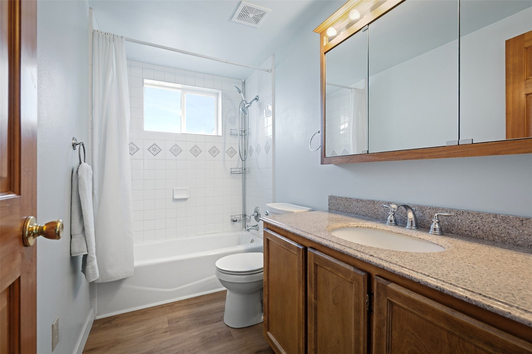 401 Clemans View Road Property Photo 28