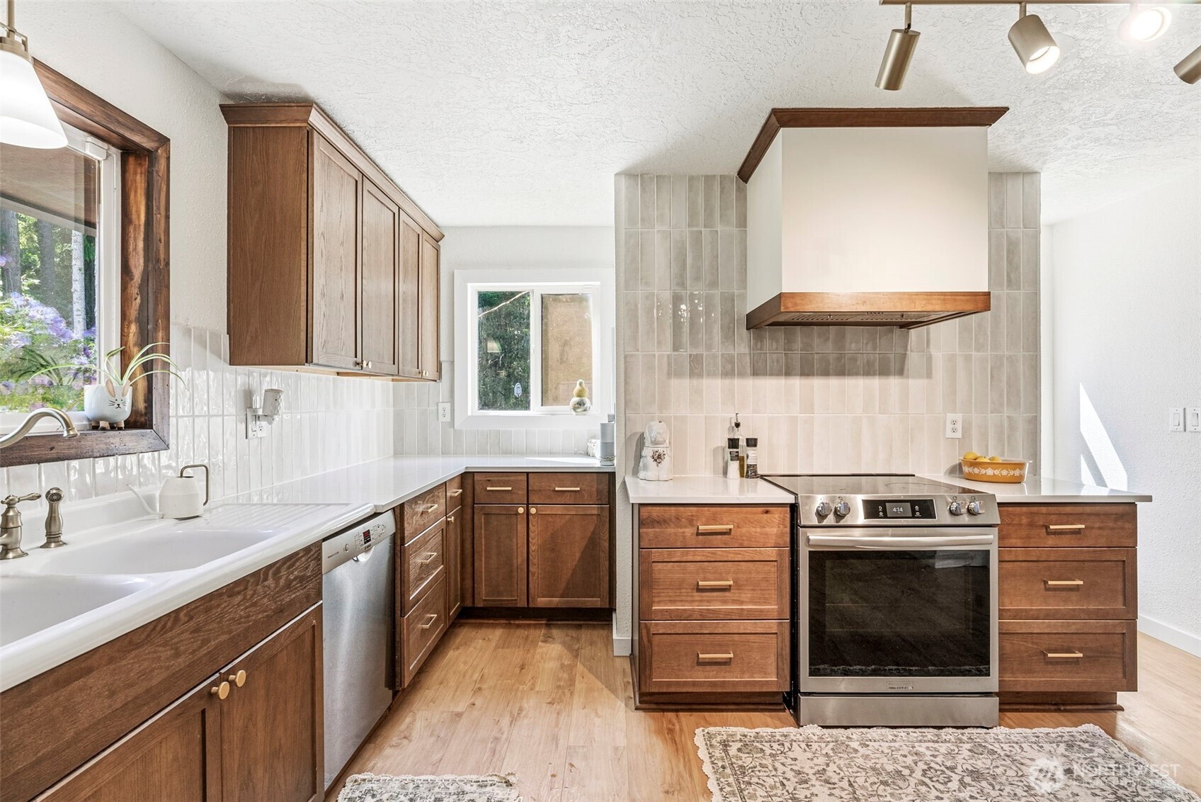 4212 Westside Highway Property Photo 6