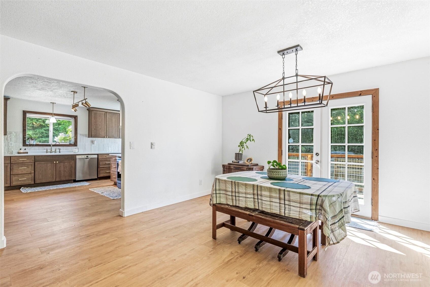 4212 Westside Highway Property Photo 8