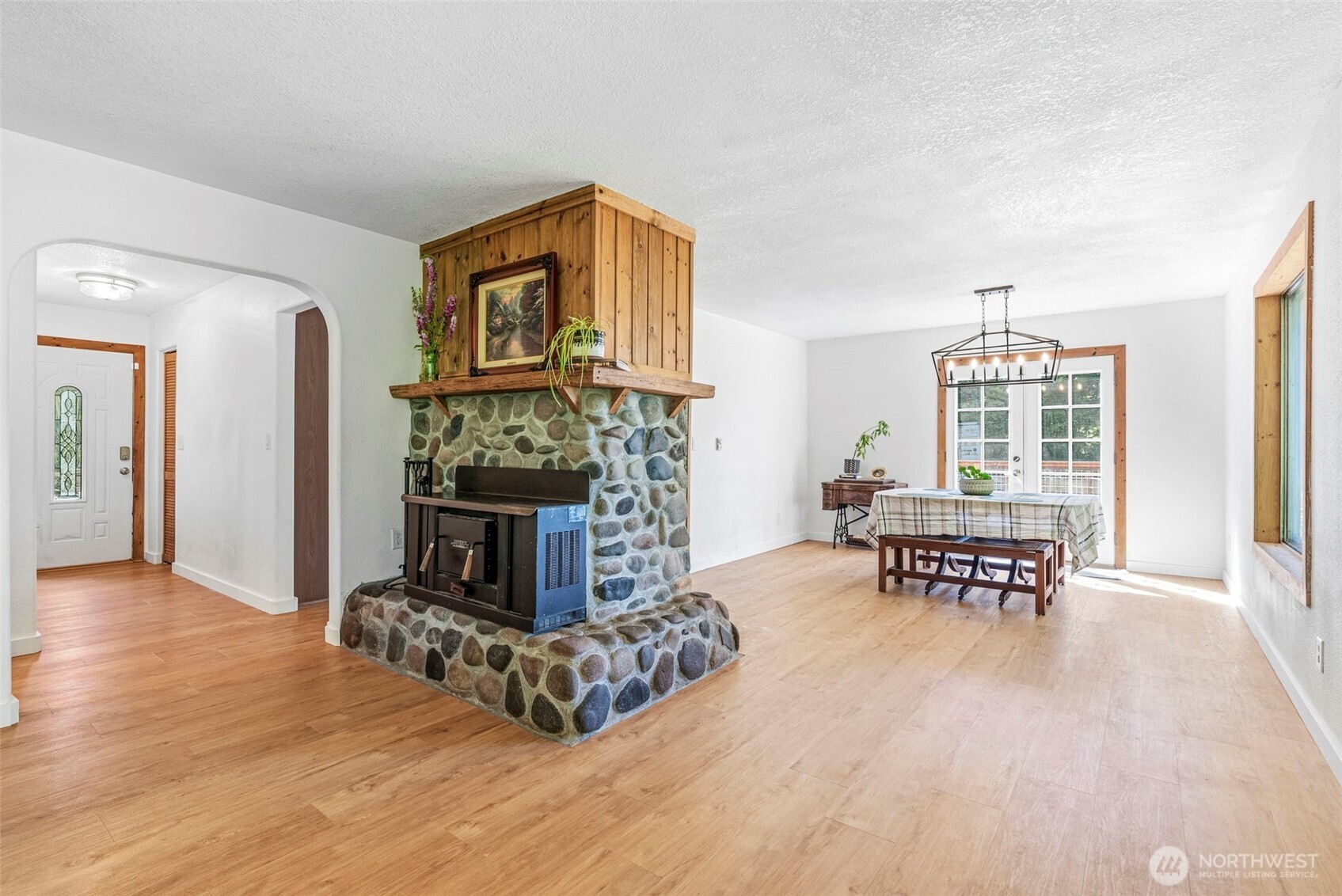 4212 Westside Highway Property Photo 9