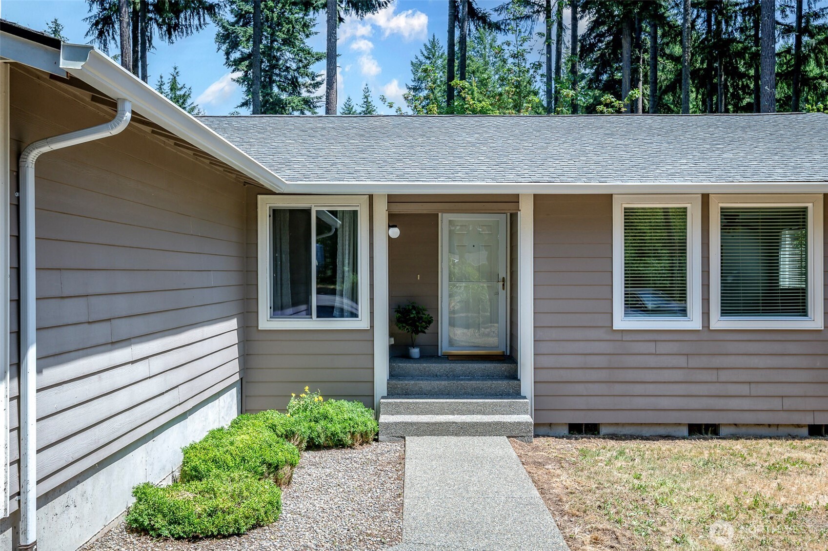 18312 Parkcrest Court Property Photo 4