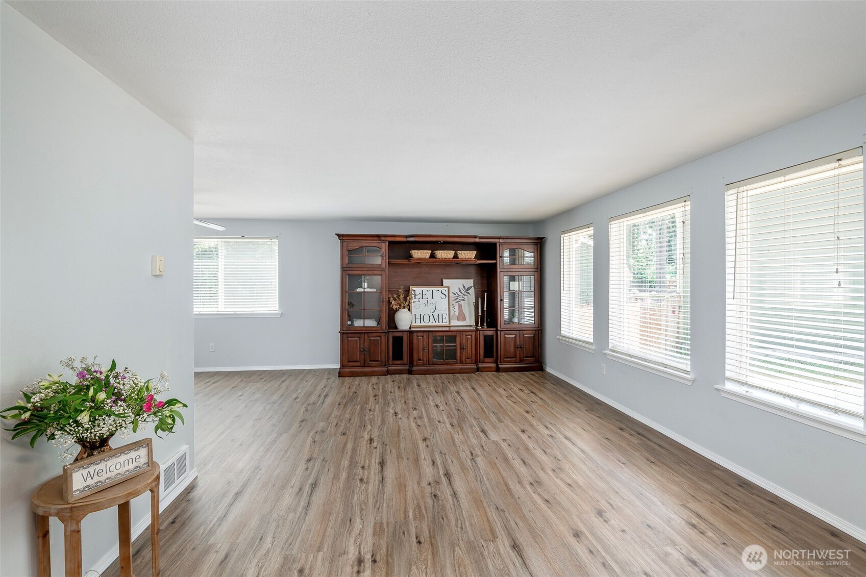 18312 Parkcrest Court Property Photo 5