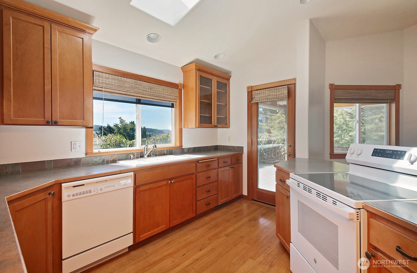 2441 Hillis Drive Property Photo 21
