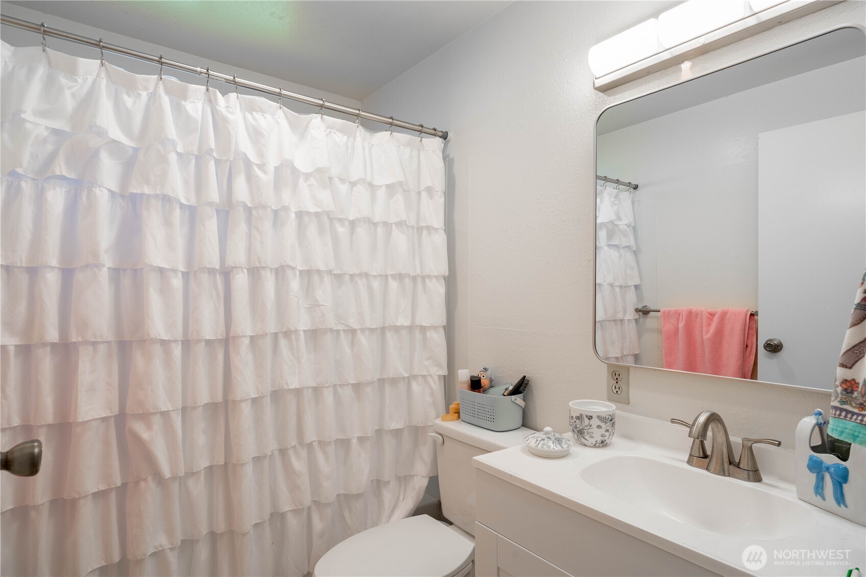 420 N Keller Avenue A & B Property Photo 12