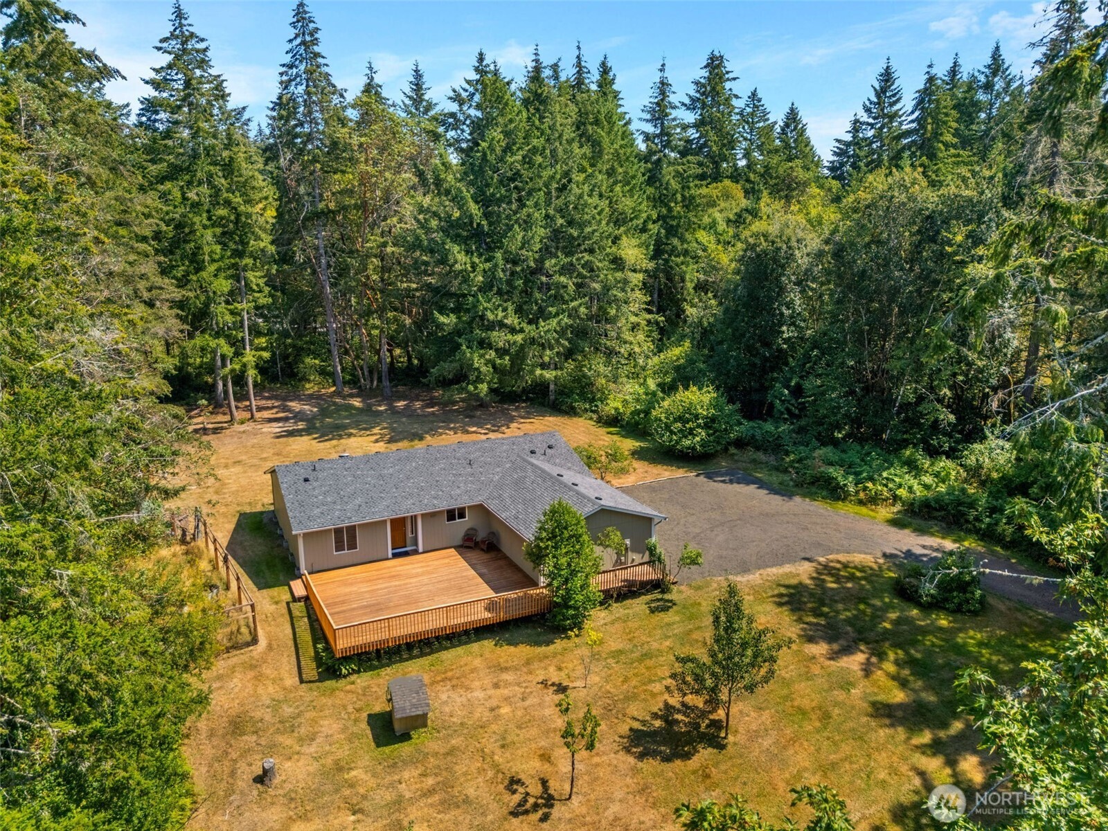 8910 Hunter Point Road Property Photo 1