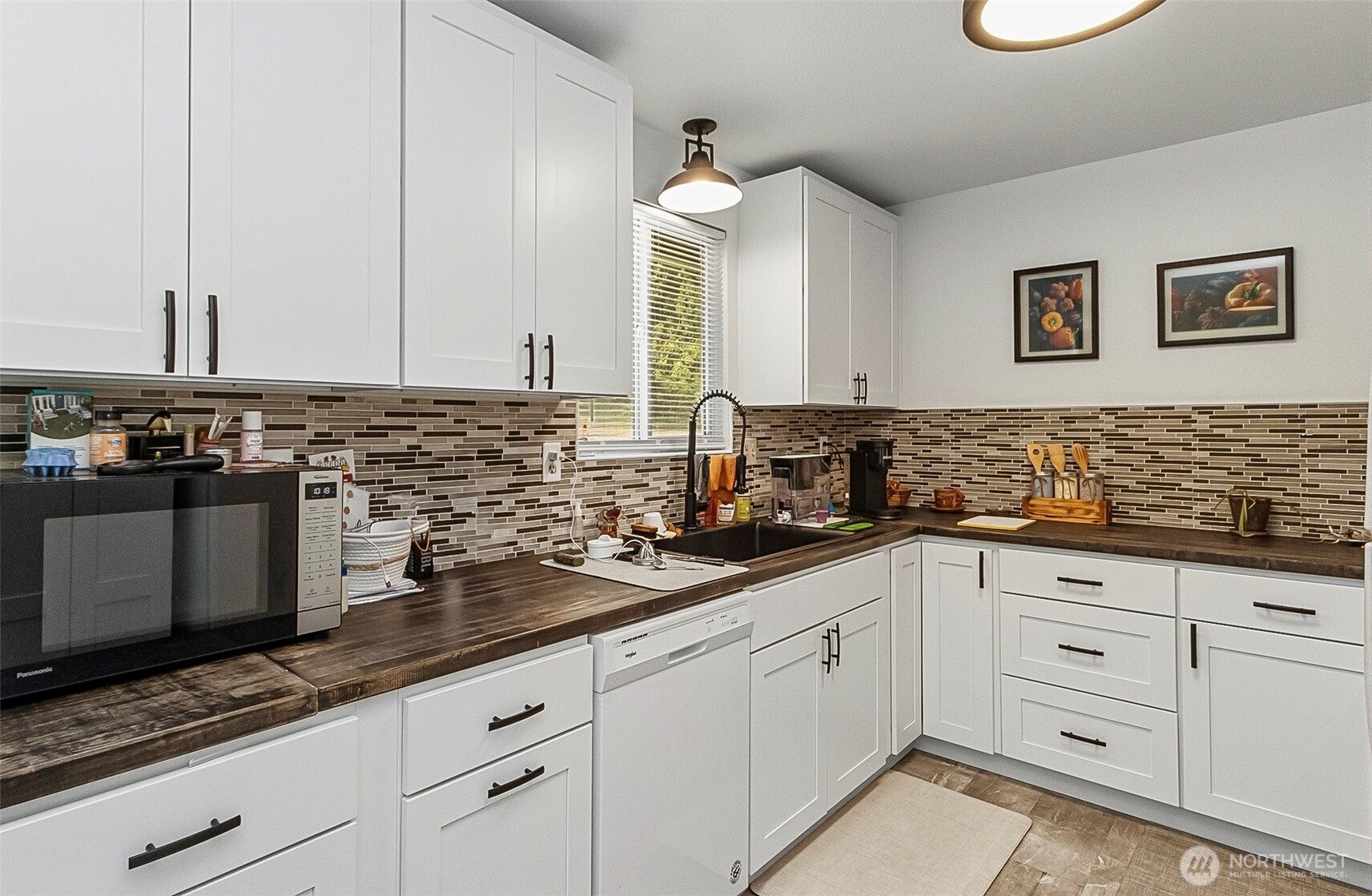 9010 9th Place Property Photo 10