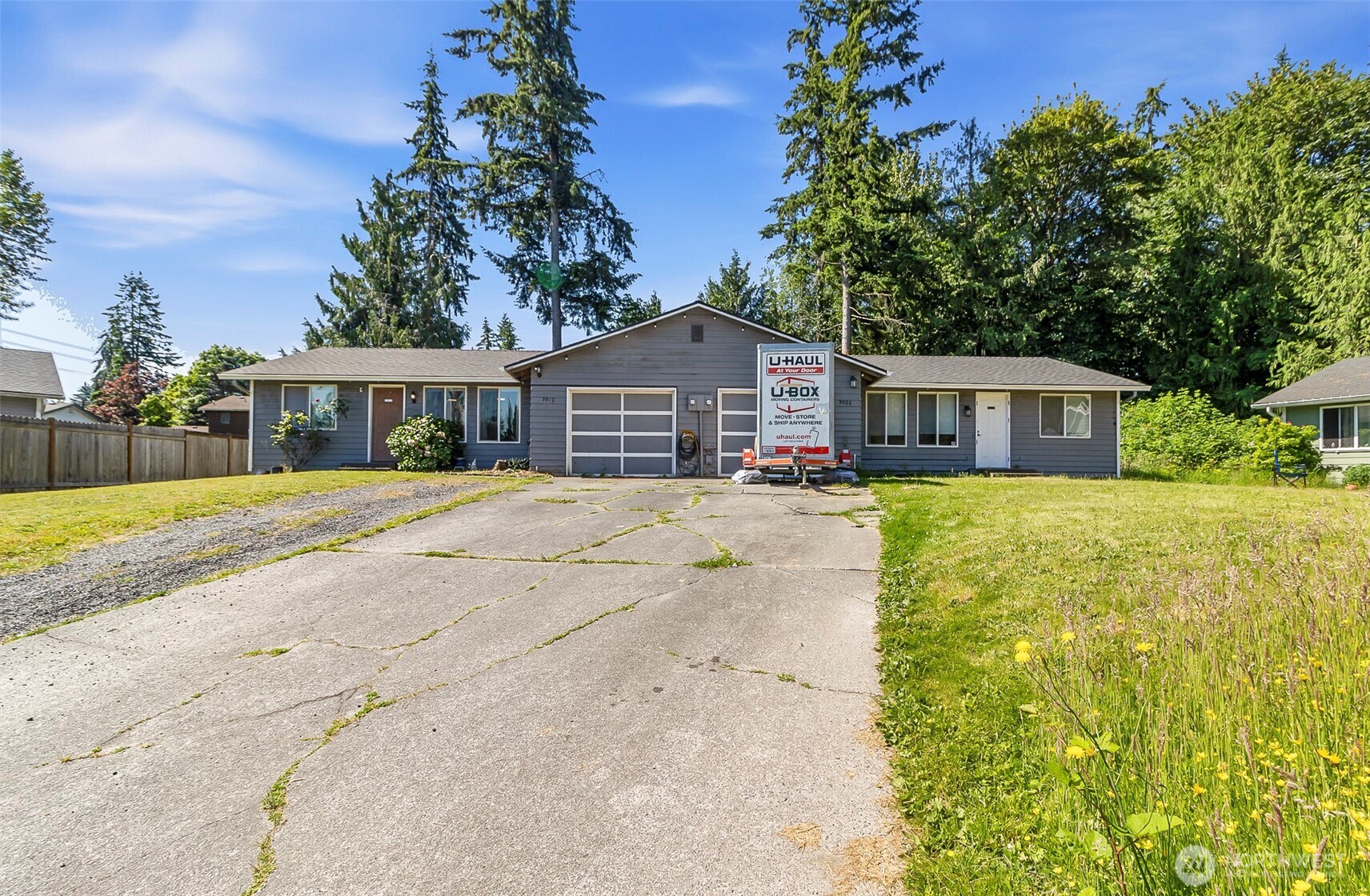 9010 9th Place Property Photo 14