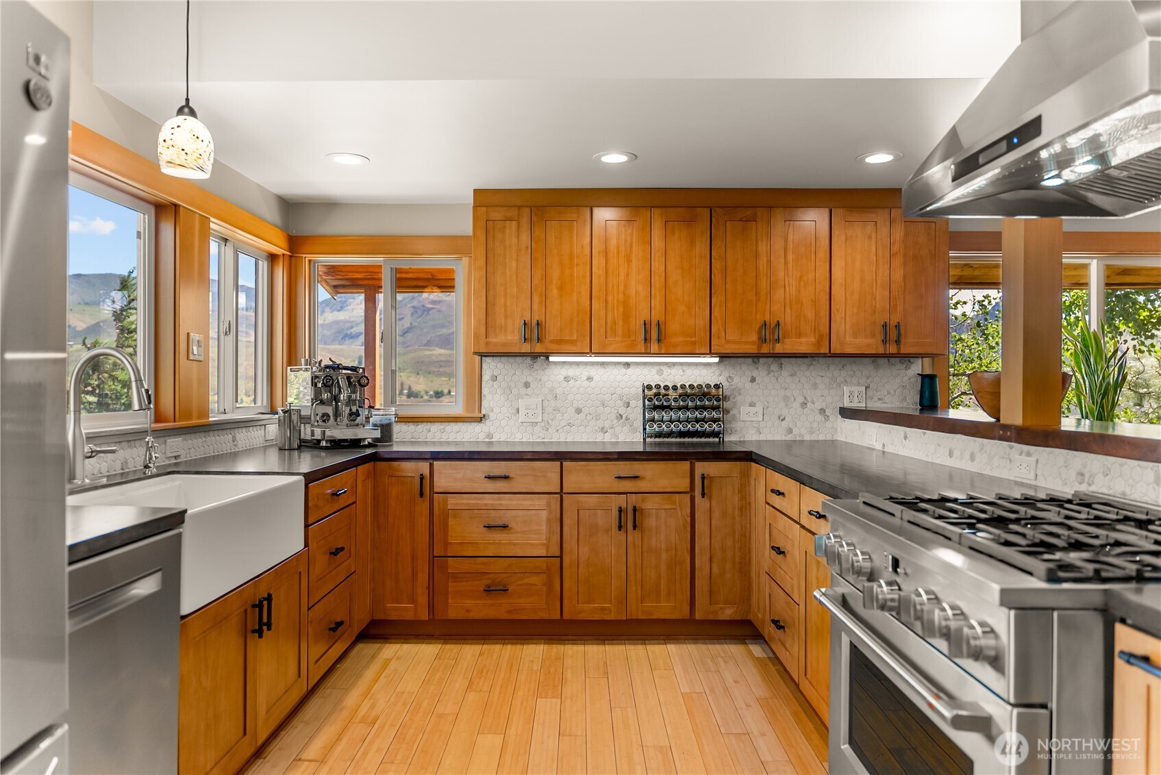 29 Signal Hill Road Property Photo 14