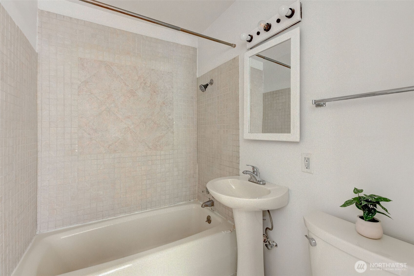 1119 Fuller Street Property Photo 20