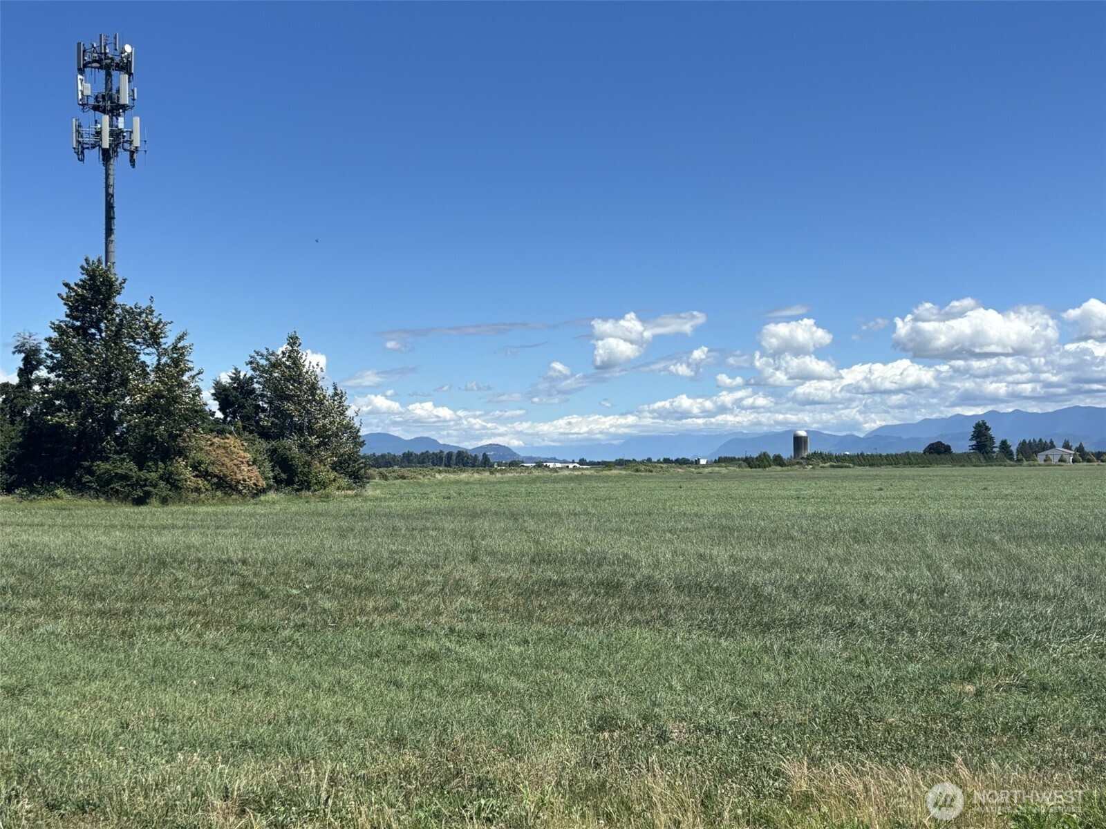 8976 Double Ditch Road Property Photo 3