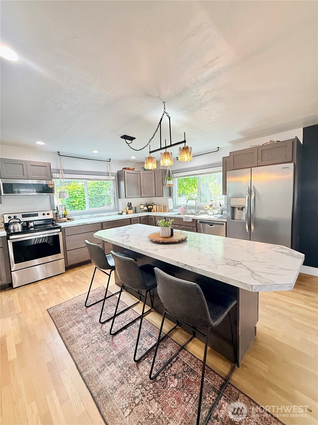 411 Ash Street Property Photo 10