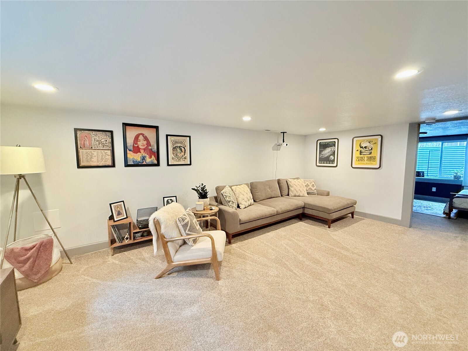 411 Ash Street Property Photo 28