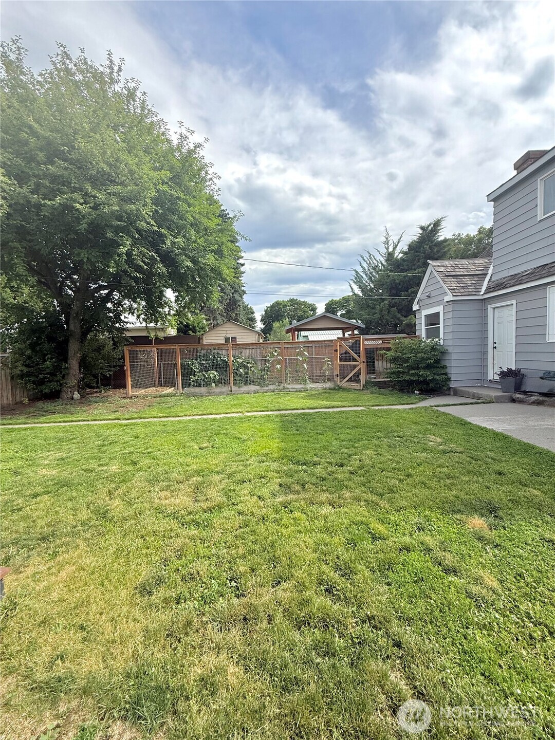 411 Ash Street Property Photo 39