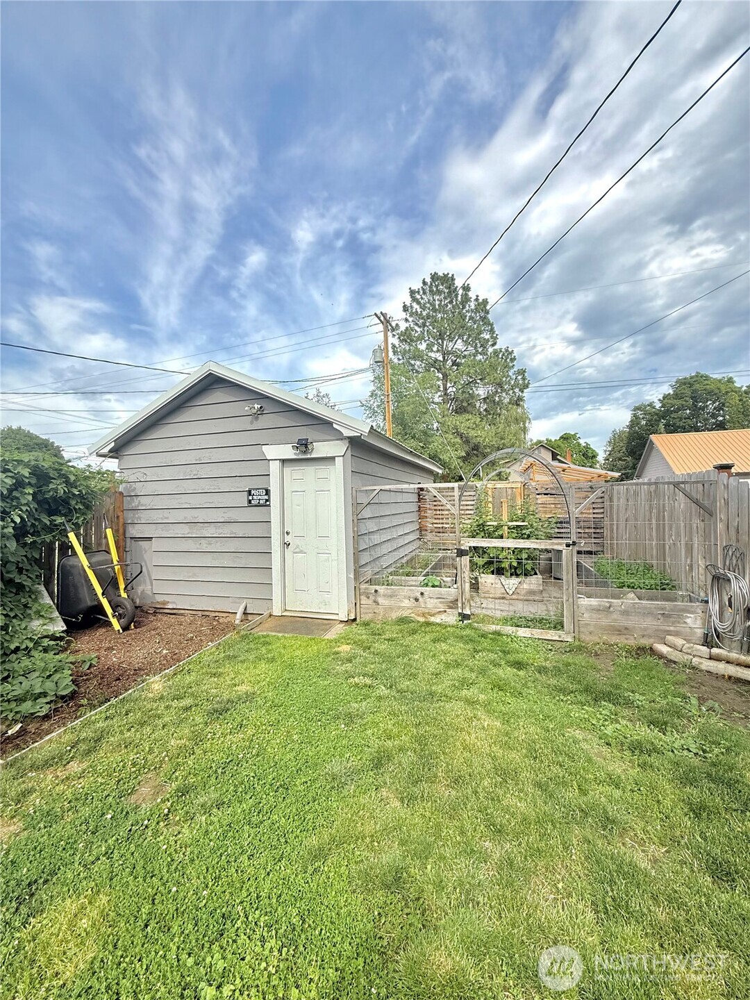411 Ash Street Property Photo 40