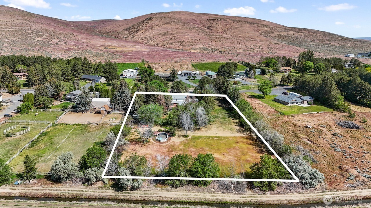 5207 Nw Painted Hills Road Property Photo 4