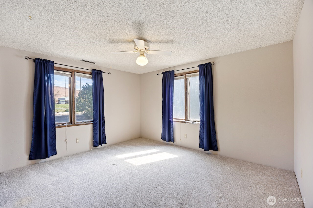 5207 Nw Painted Hills Road Property Photo 24