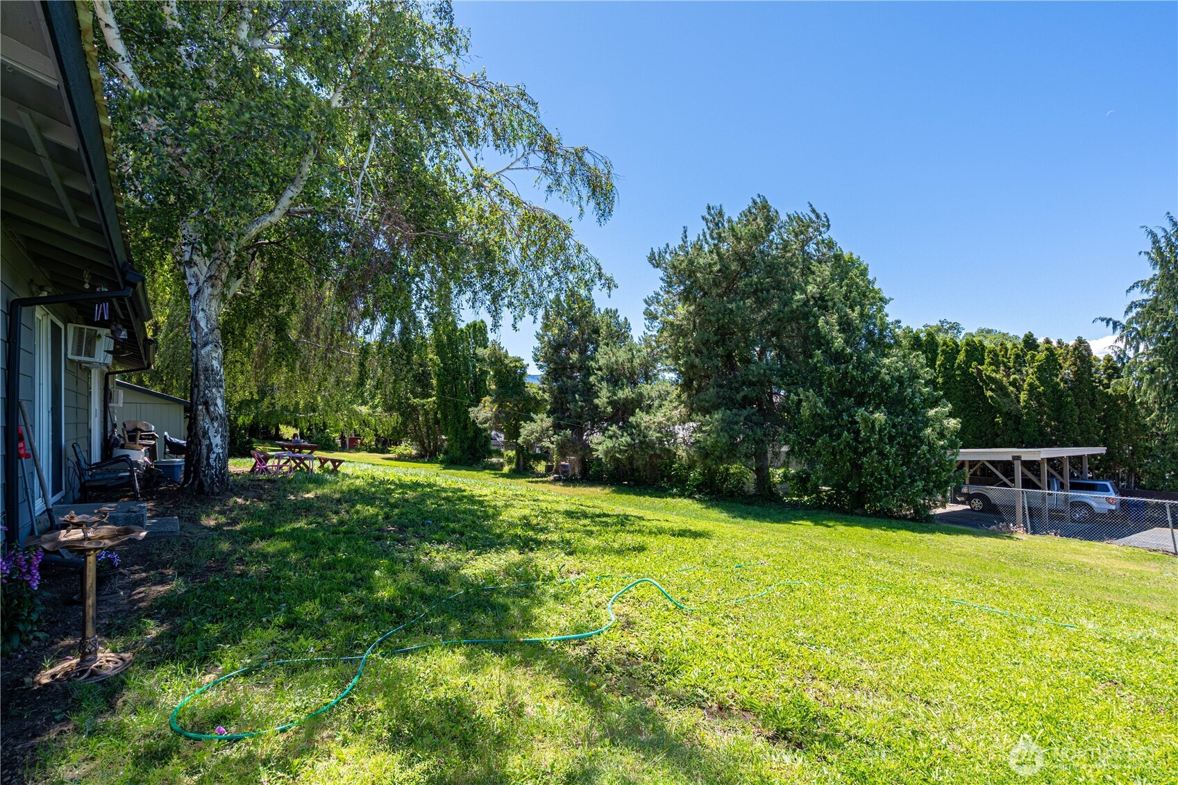 460 N Keller Avenue A & B Property Photo 5