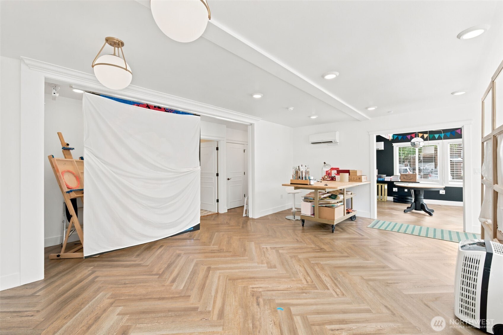 2102 -2108 N Oakes Street Property Photo 6