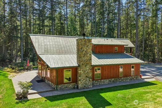 5154 Strider Road Property Photo 4