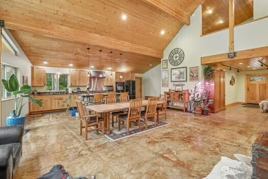 5154 Strider Road Property Photo 14