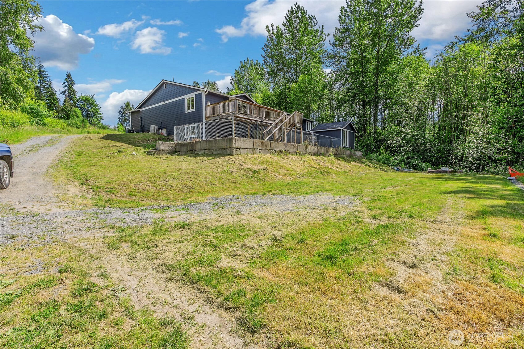 12311 Holtz Road Property Photo 4