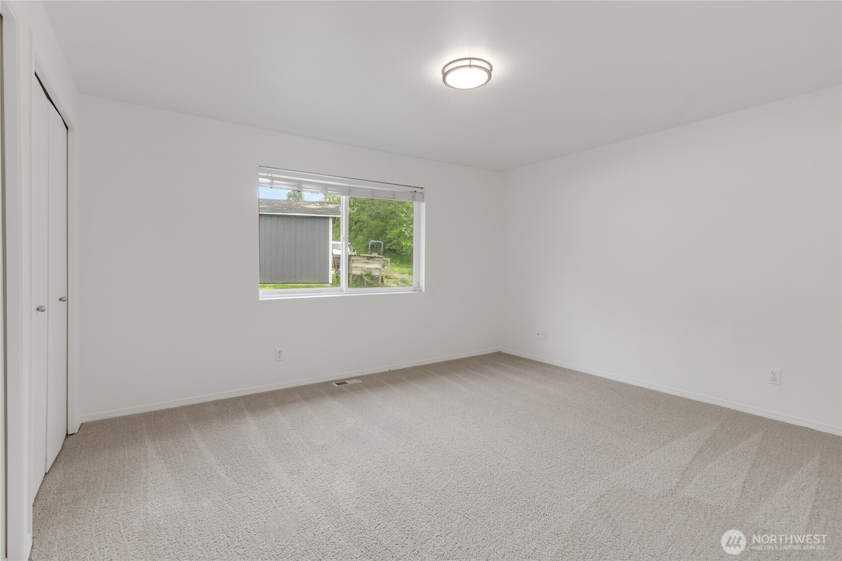 12311 Holtz Road Property Photo 13
