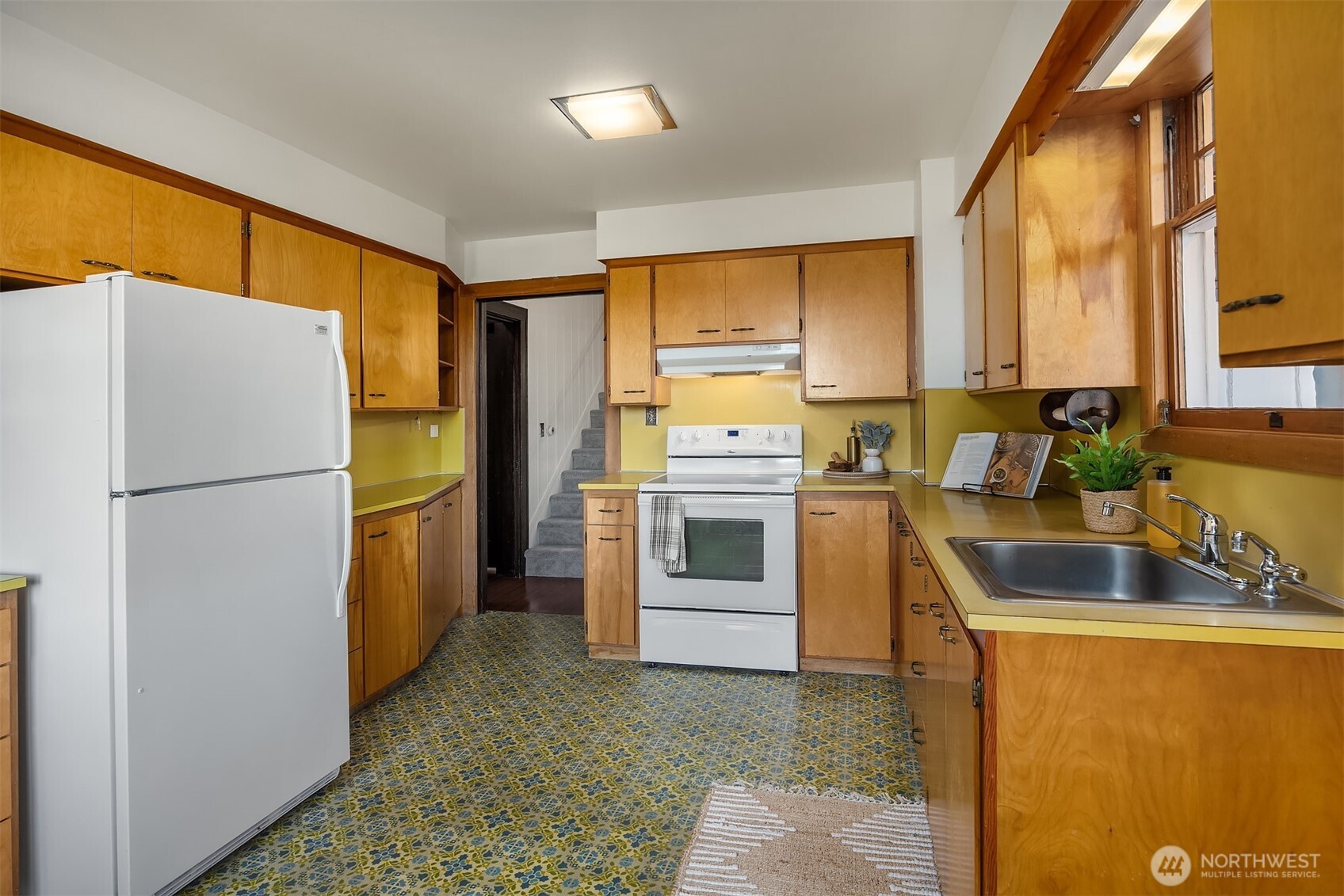 423 Ave B Property Photo 16