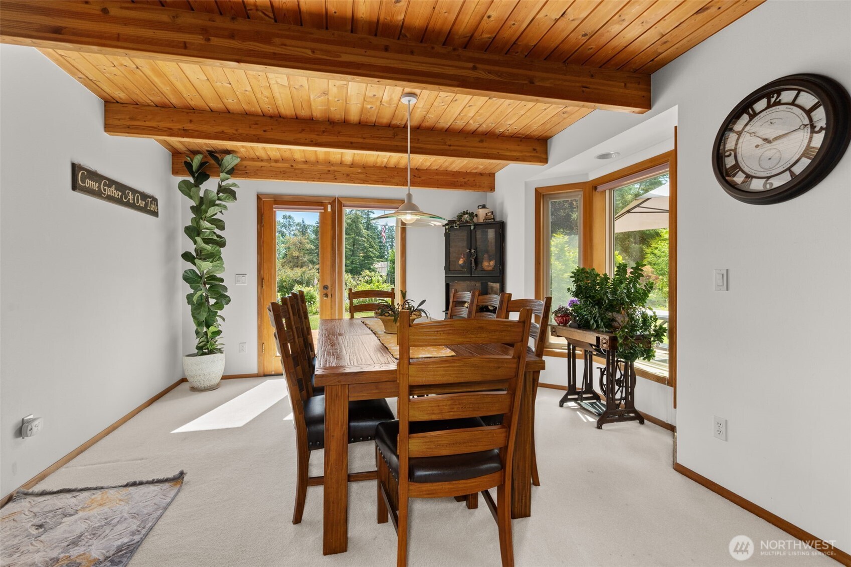 1090 Middle Fork Road Property Photo 4