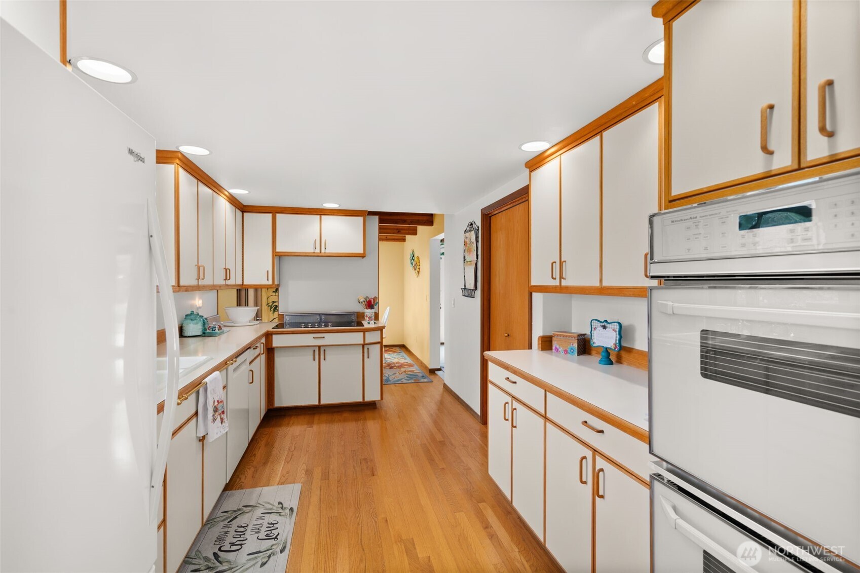 1090 Middle Fork Road Property Photo 6
