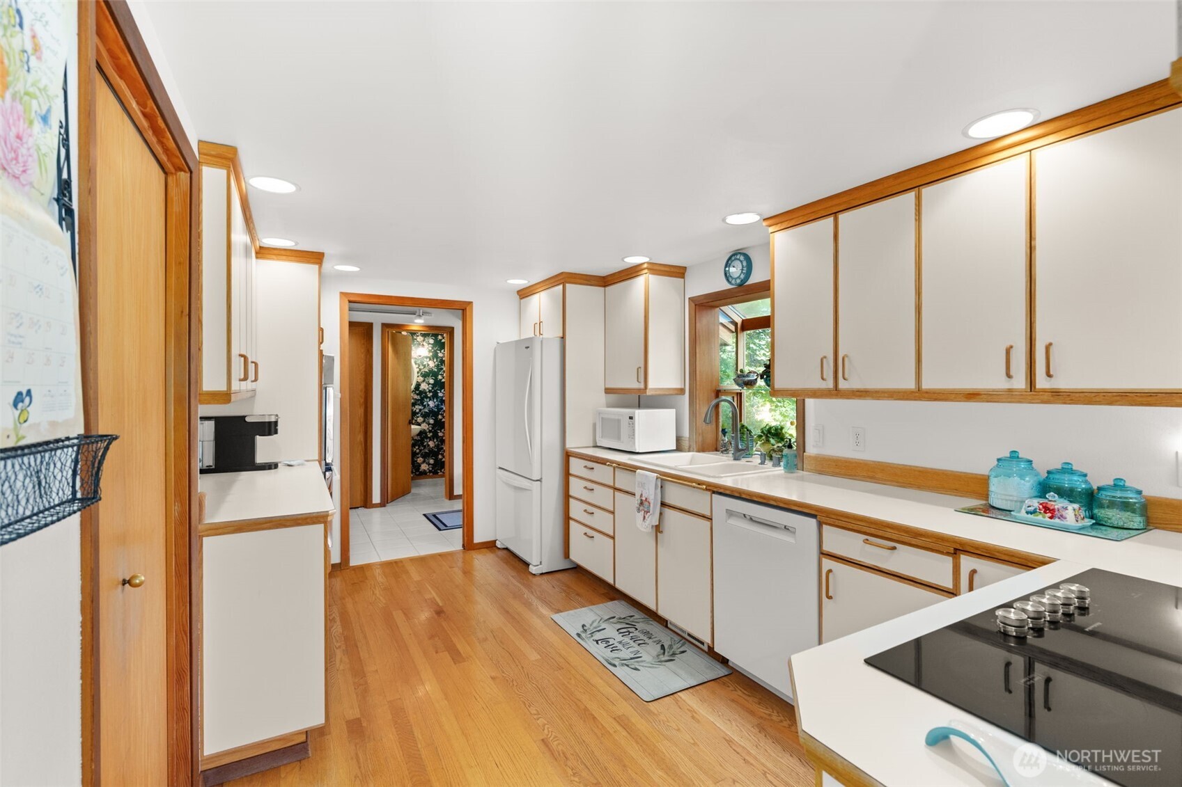 1090 Middle Fork Road Property Photo 7