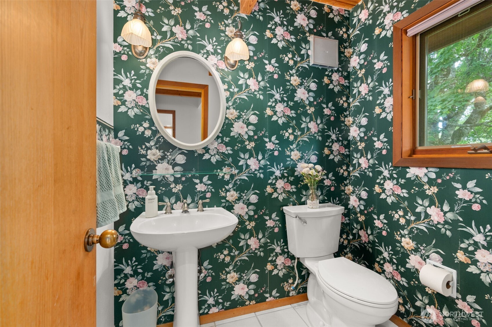 1090 Middle Fork Road Property Photo 10