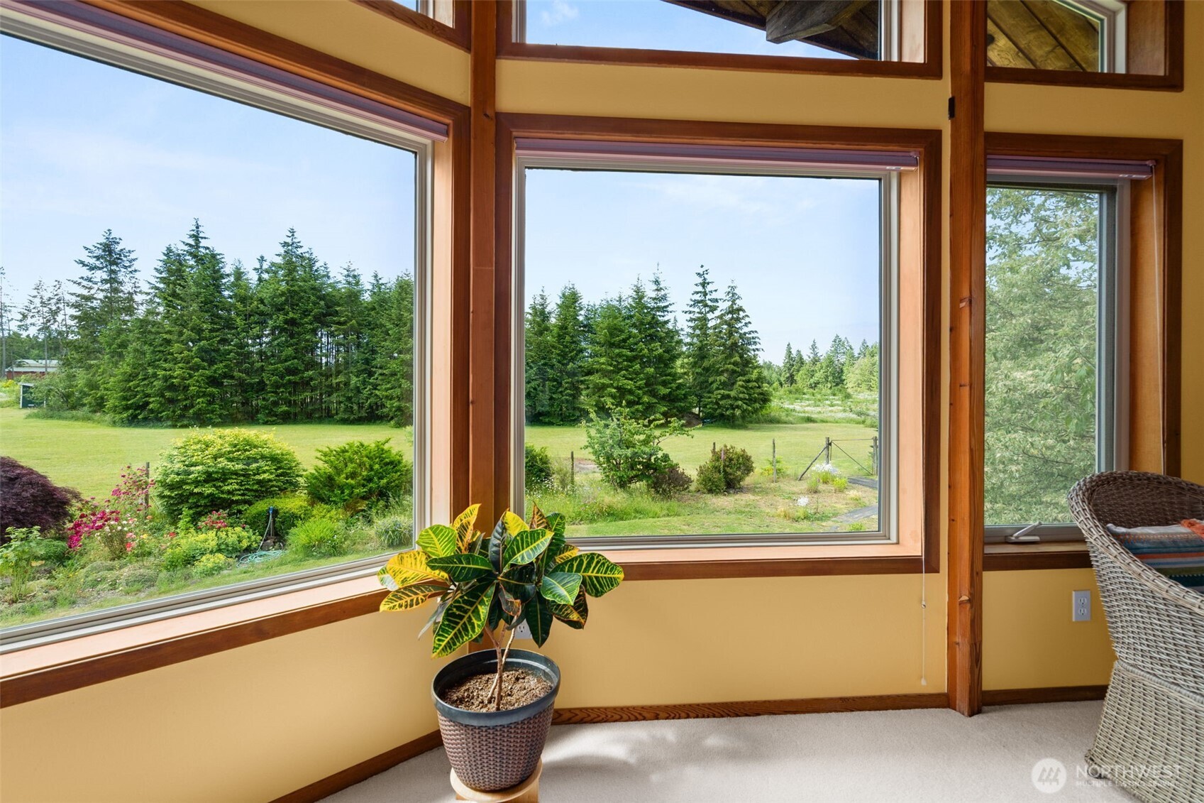 1090 Middle Fork Road Property Photo 12