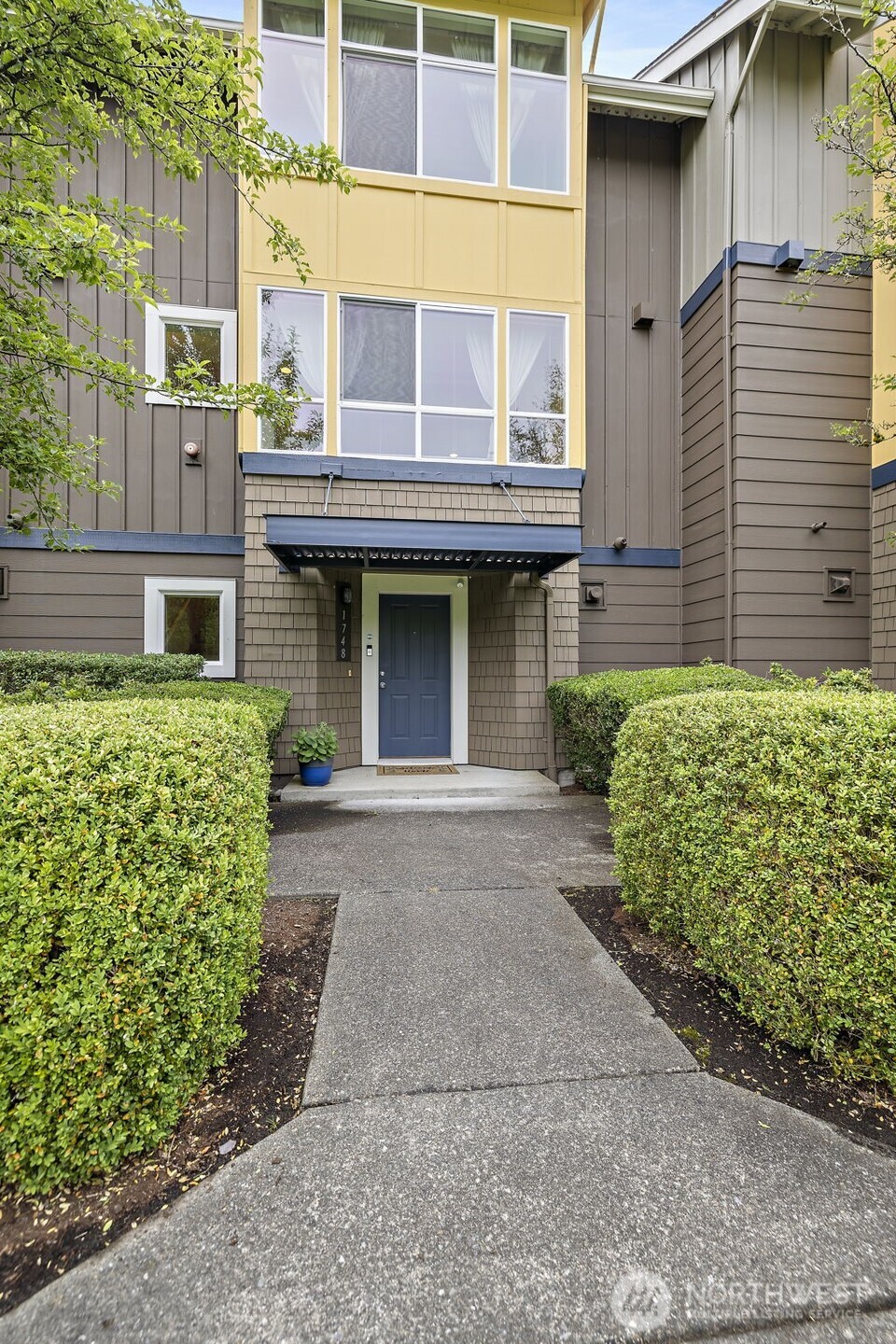 1748 24th Avenue Property Photo 2
