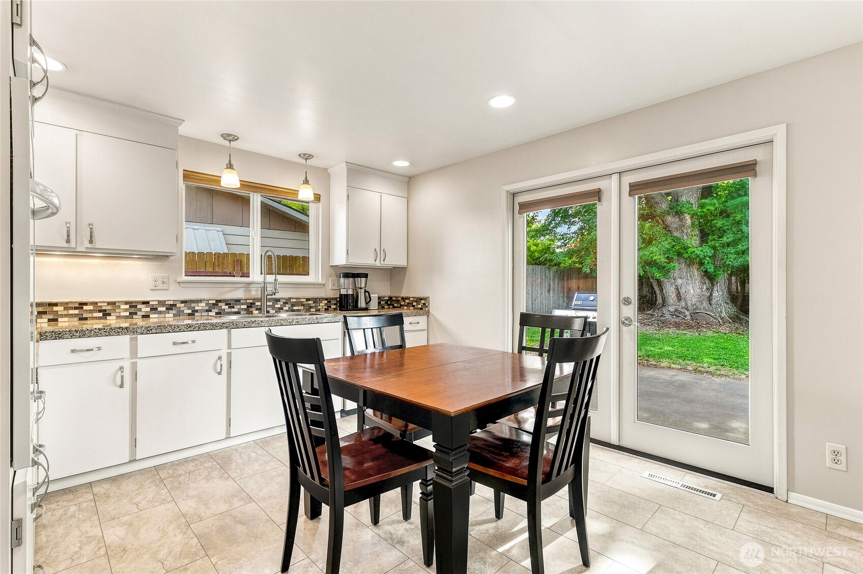 2016 Crawford Drive Property Photo 7
