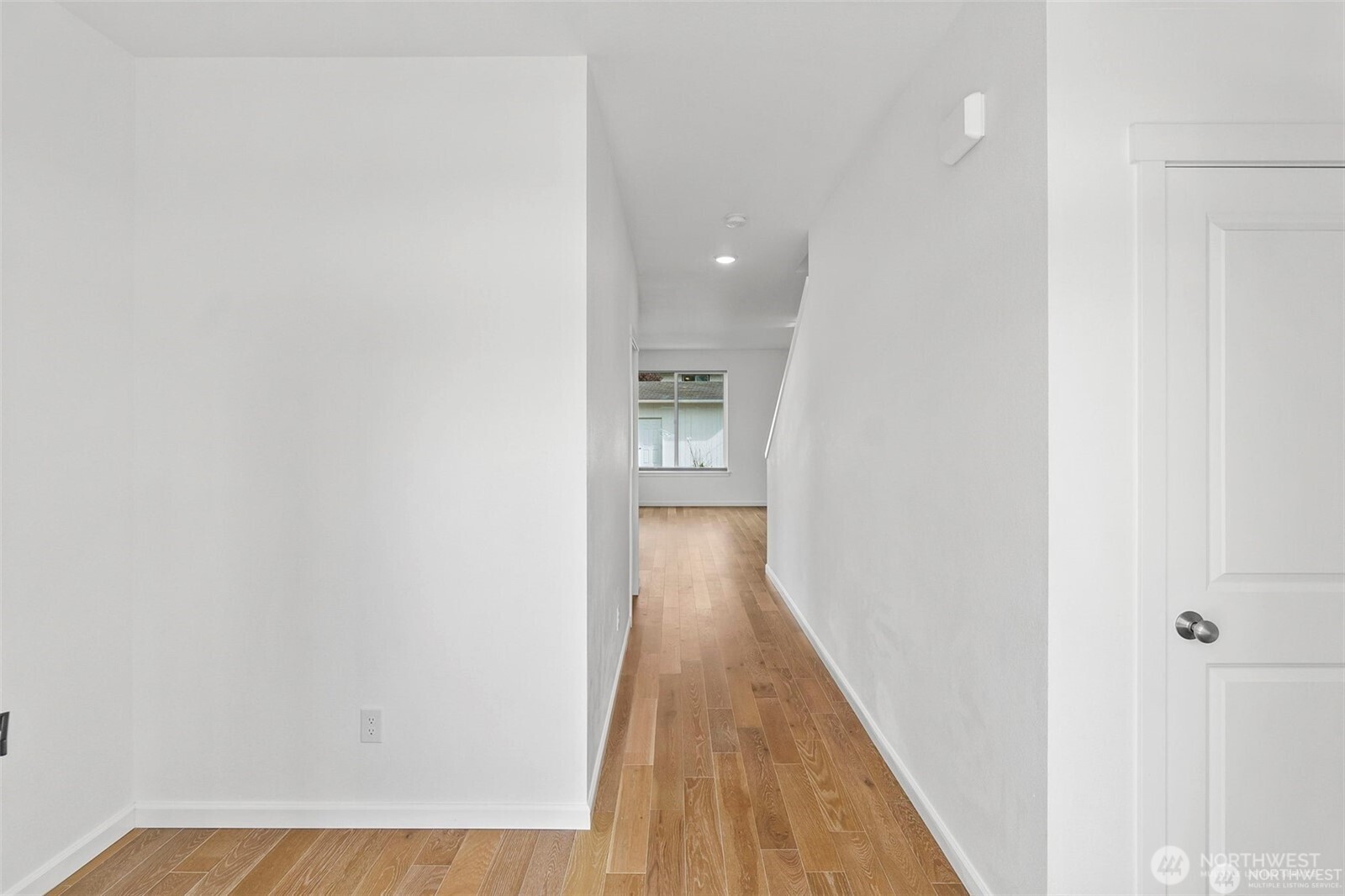 262 N Olympia Street Property Photo 6