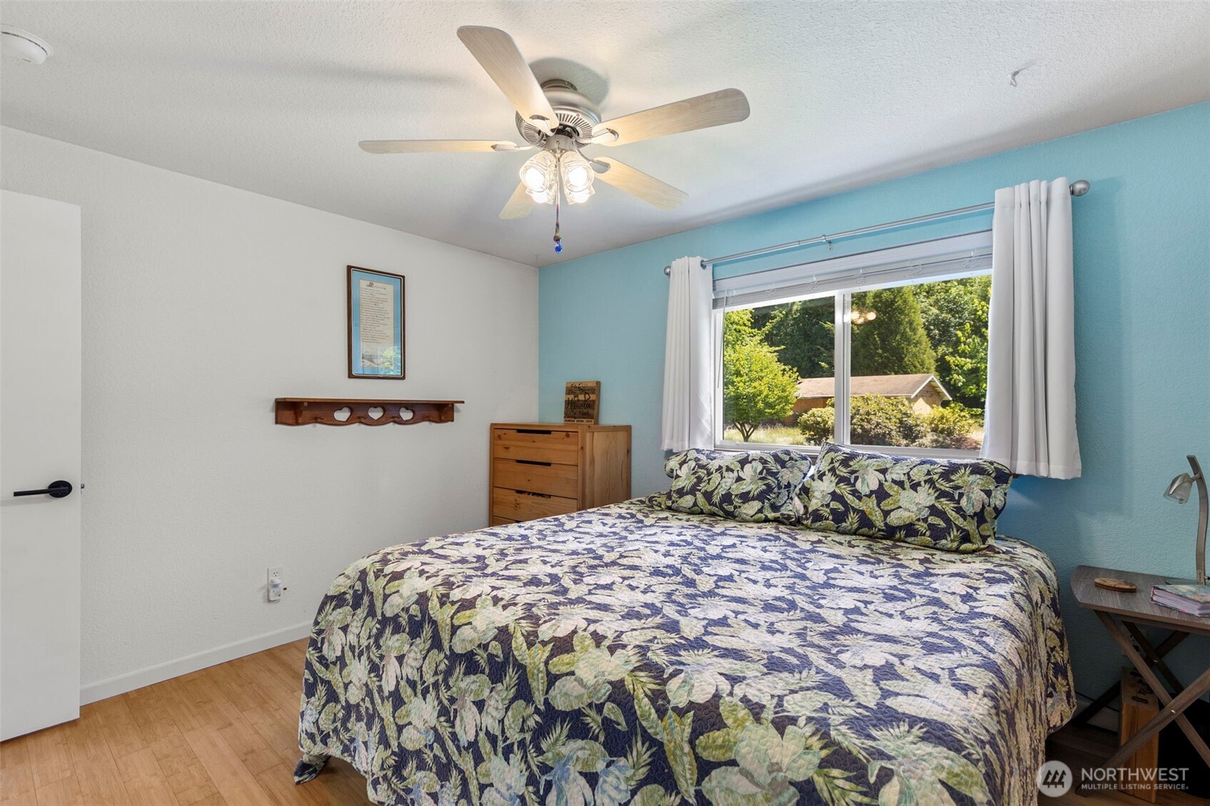 141 Ne Mahonia Drive Property Photo 22