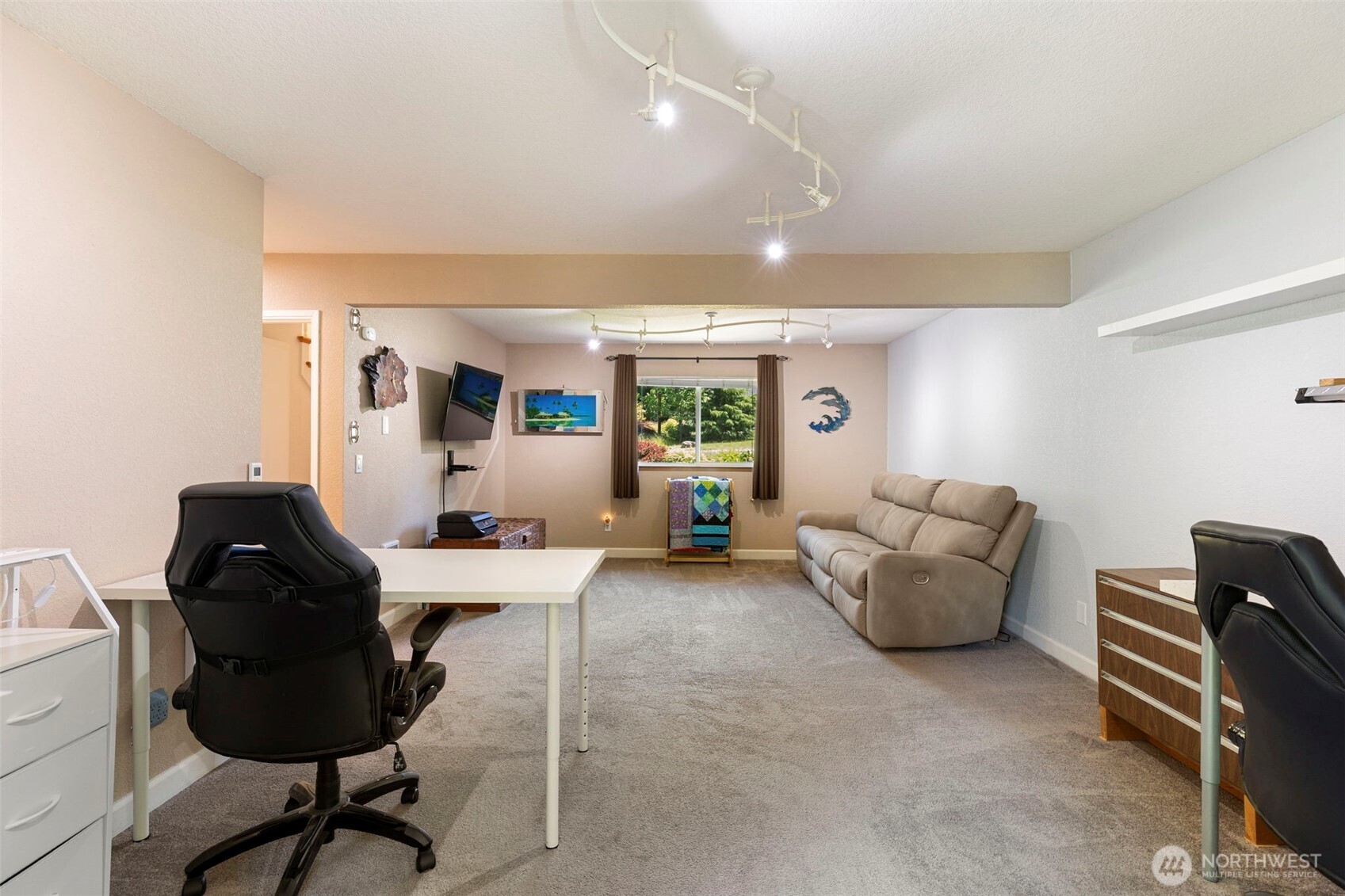 141 Ne Mahonia Drive Property Photo 23