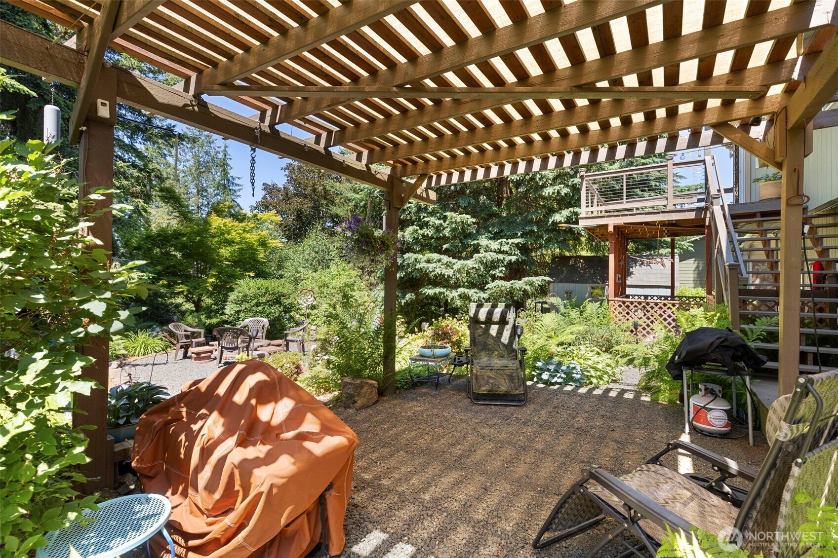 141 Ne Mahonia Drive Property Photo 29