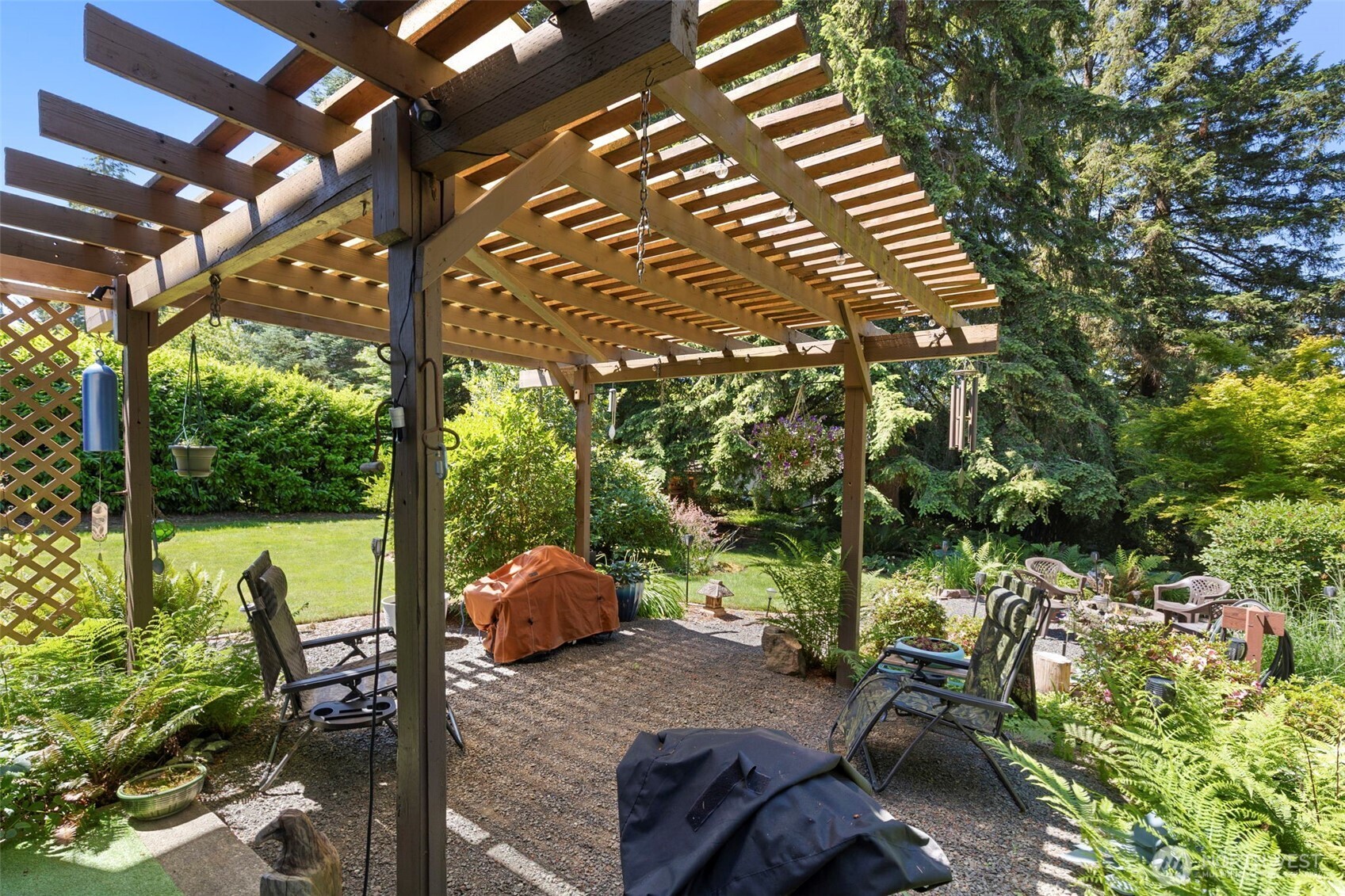141 Ne Mahonia Drive Property Photo 31