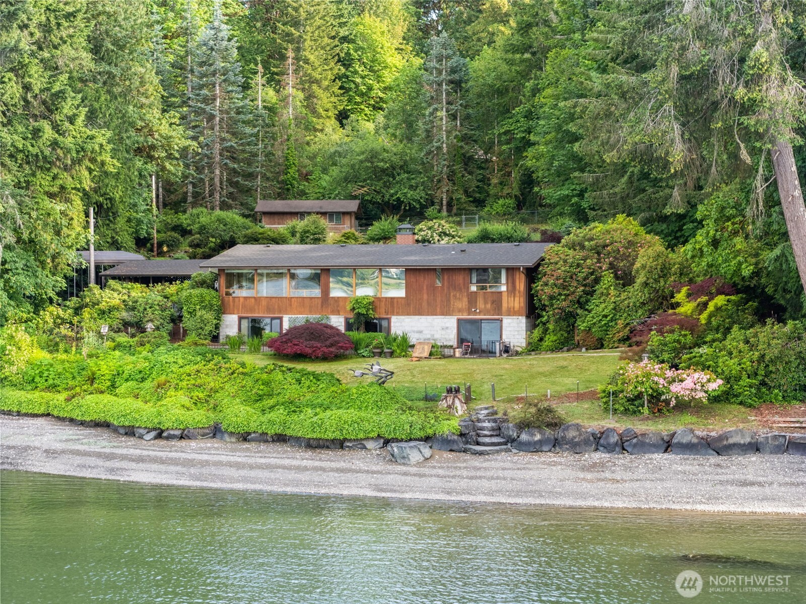 2540992 Property Photo 2