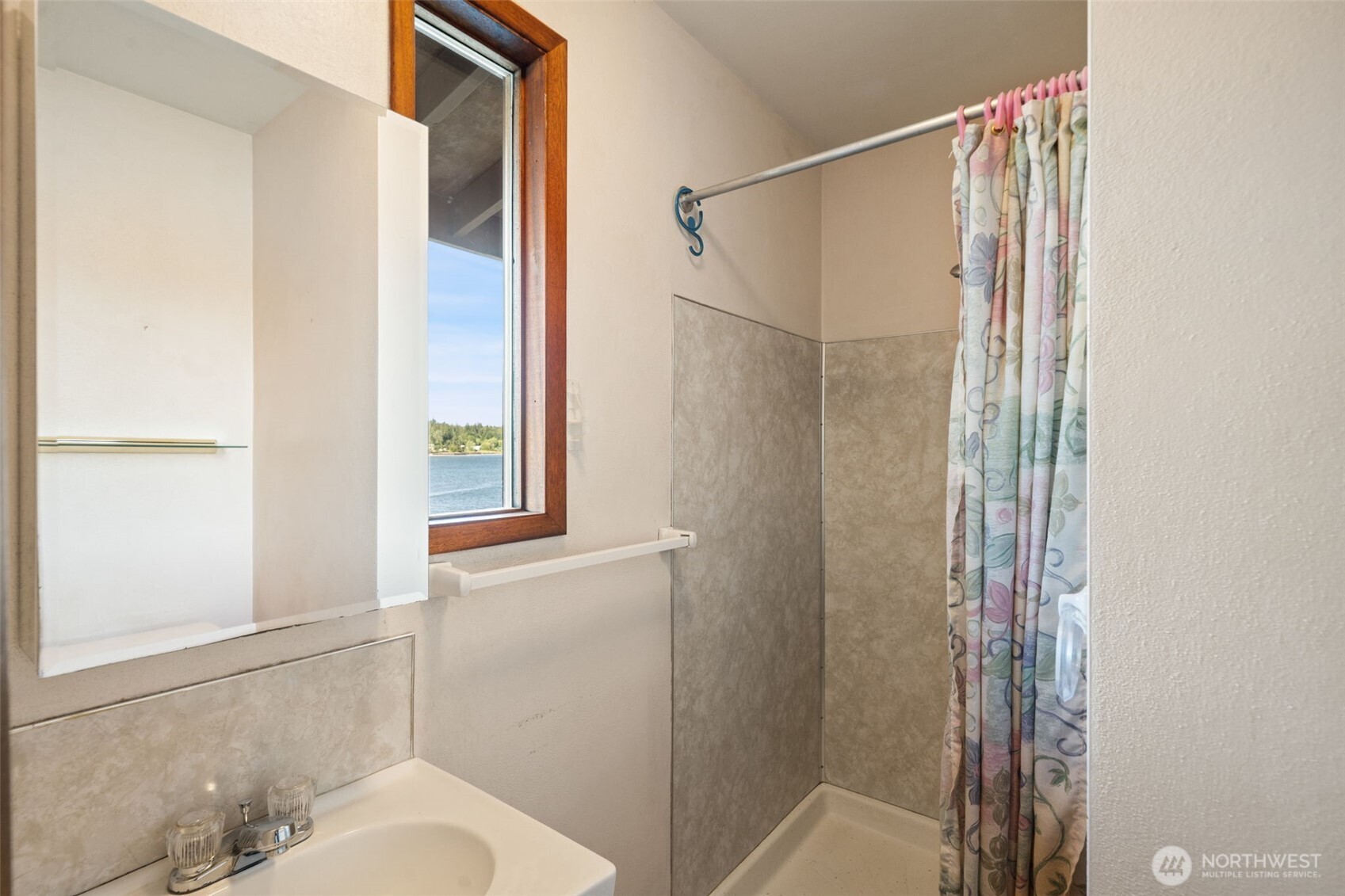 2540992 Property Photo 17