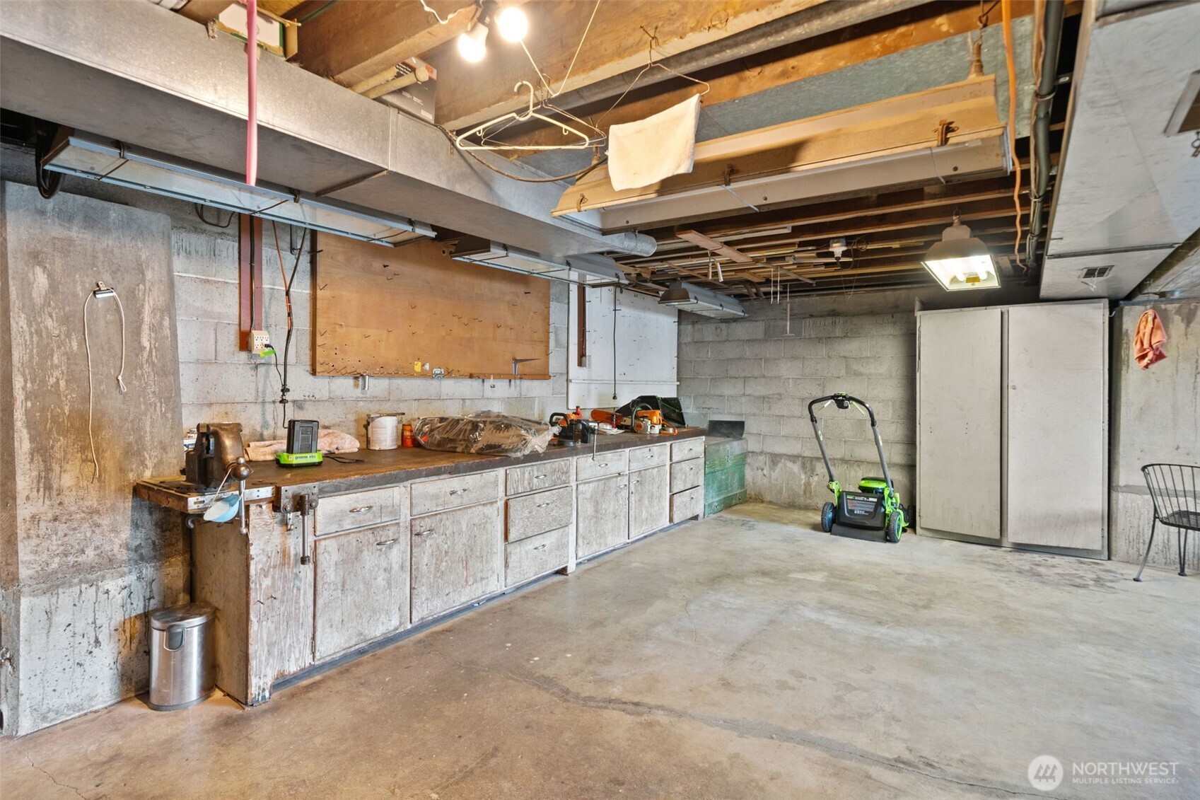 2540992 Property Photo 25