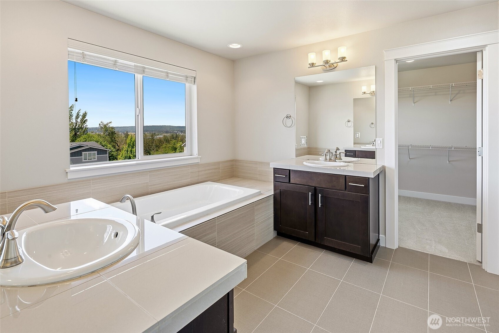 6028 37th Place Property Photo 17