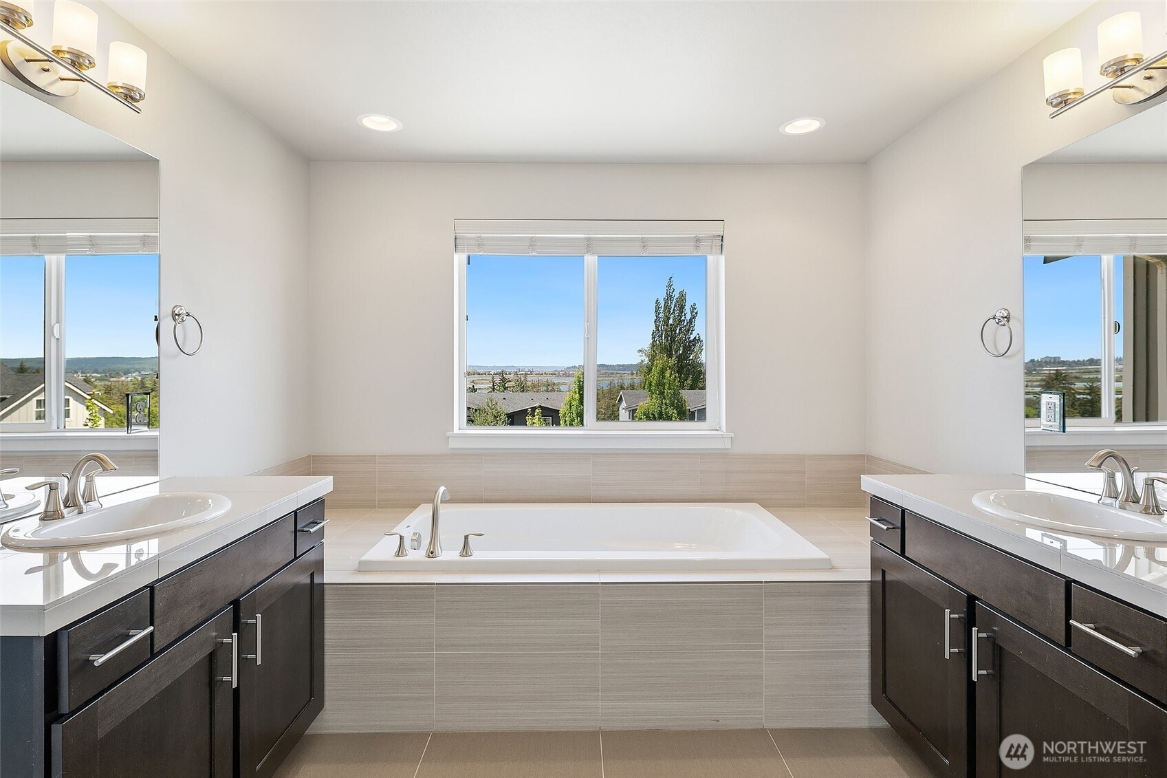 6028 37th Place Property Photo 18