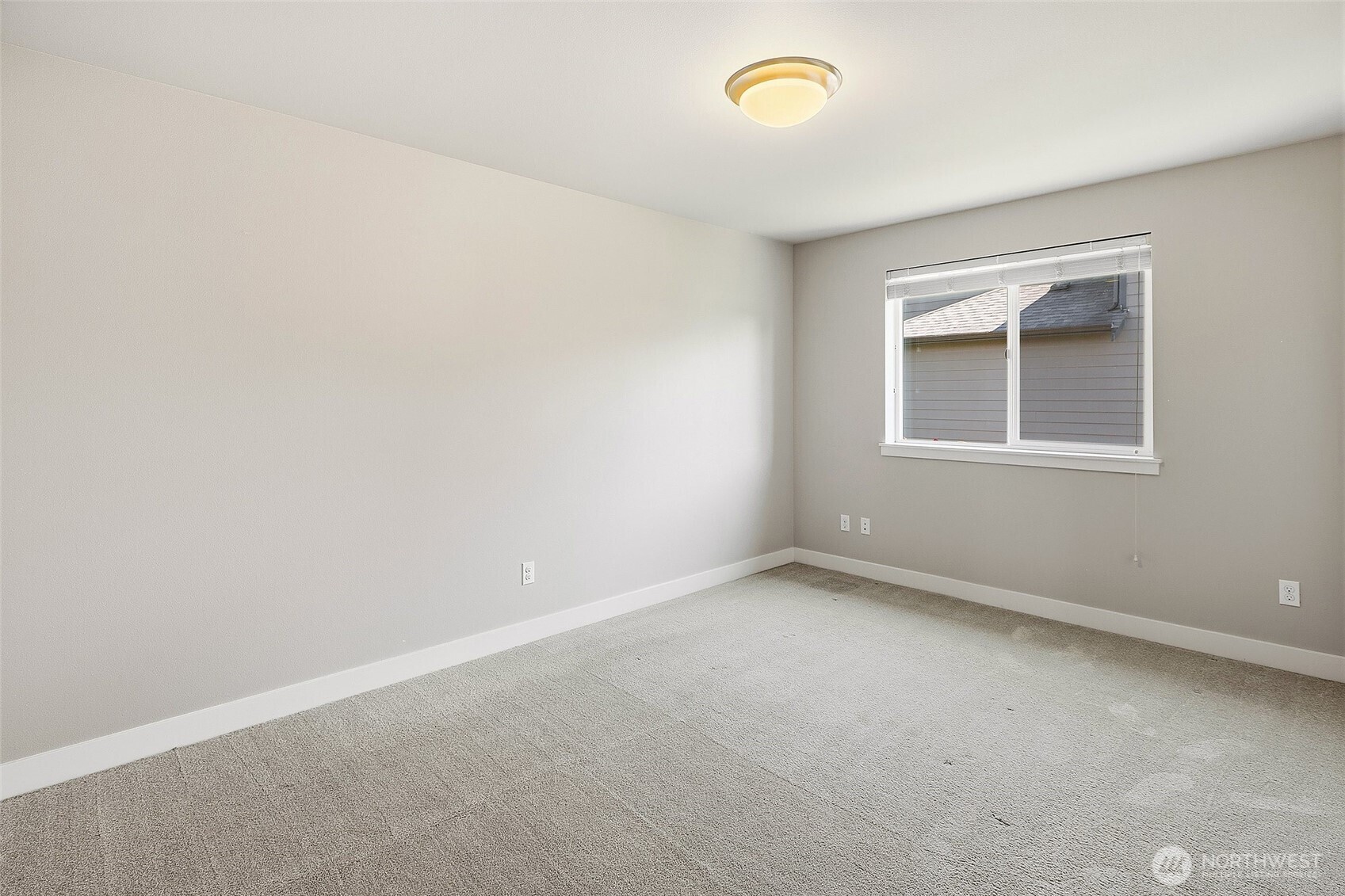 6028 37th Place Property Photo 24