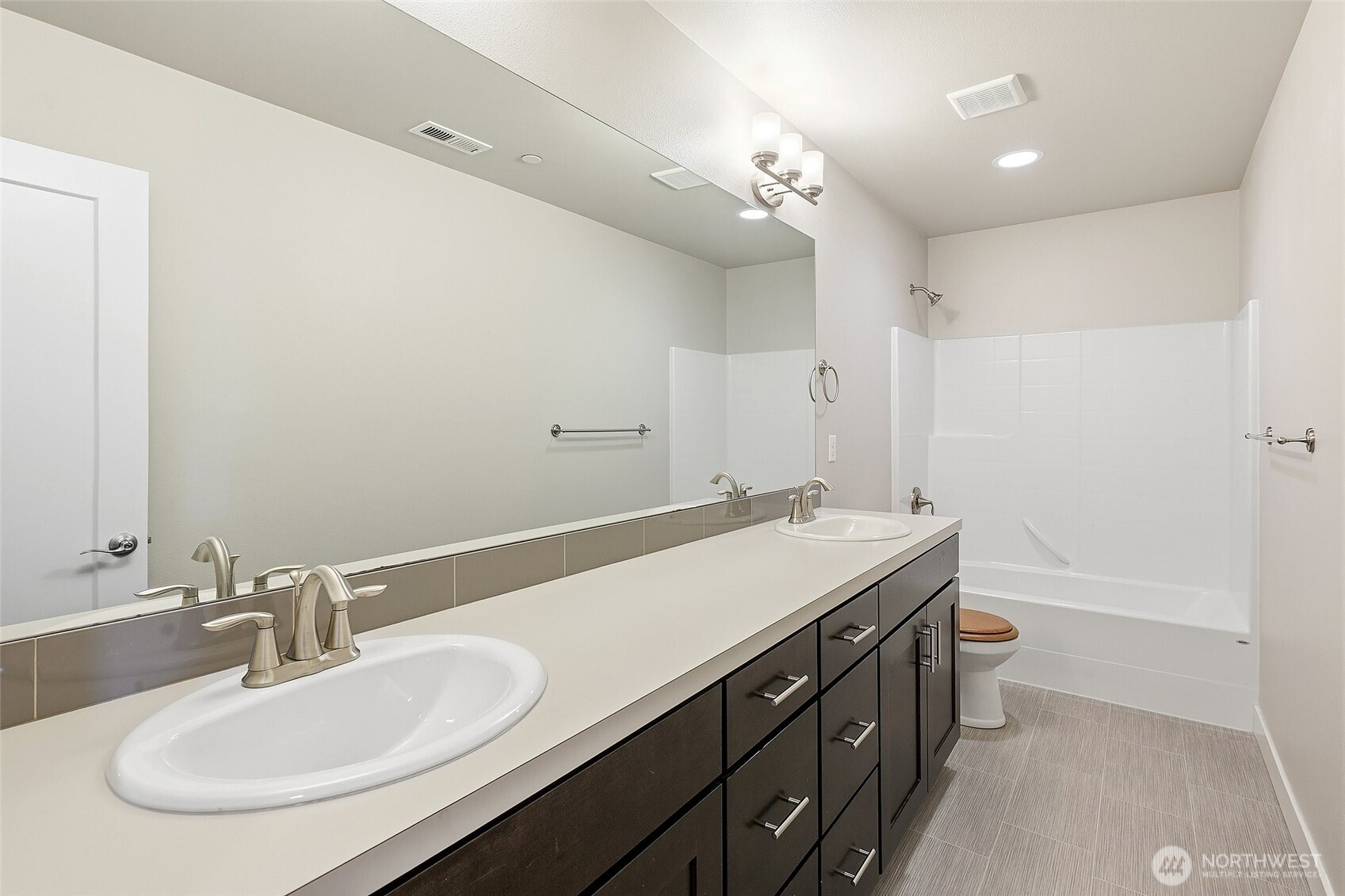 6028 37th Place Property Photo 28