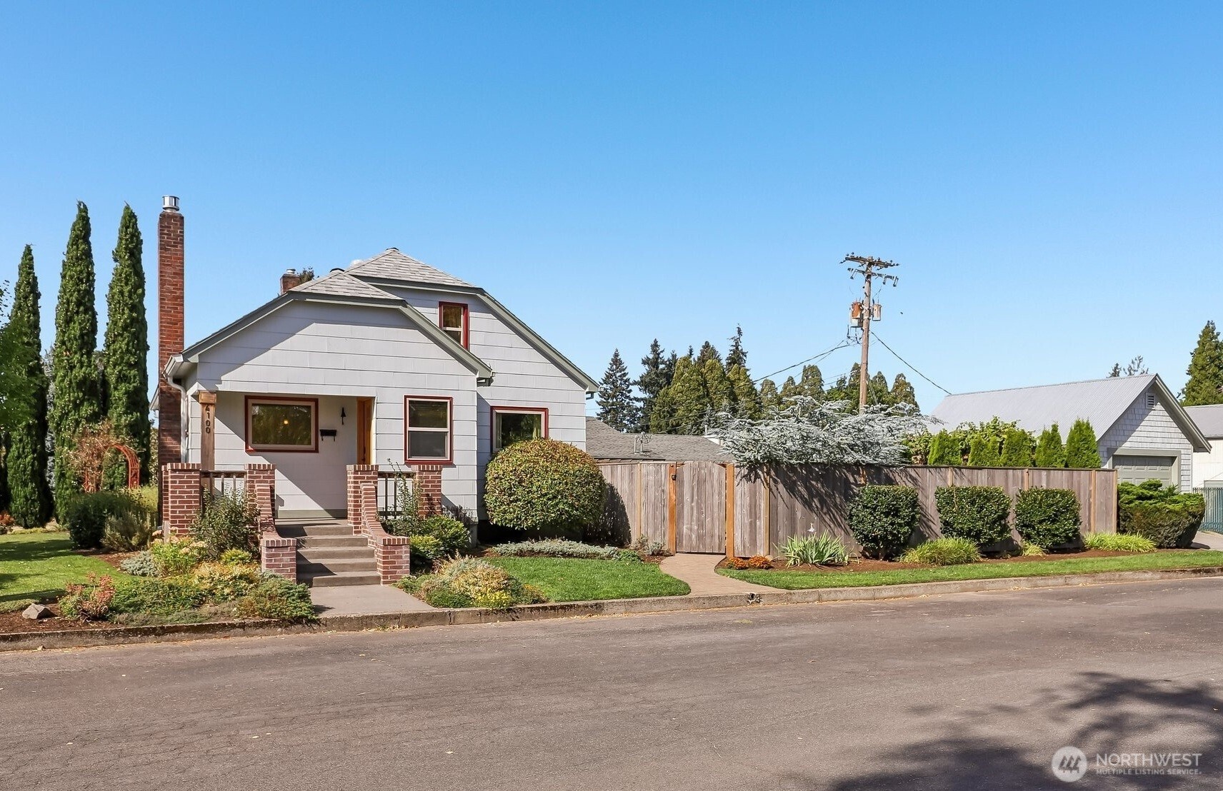 4100 Creston Avenue Property Photo 1